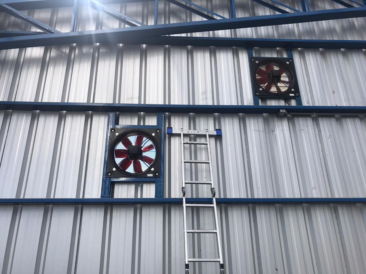 Ventiladores instalados en lodos de Novagua